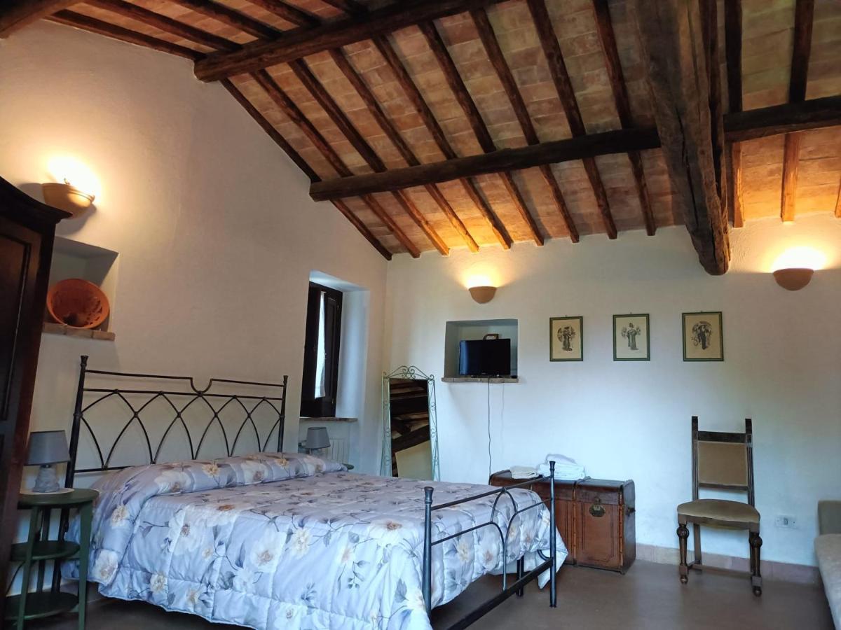 Meridiano 12 Bolsena Bagian luar foto