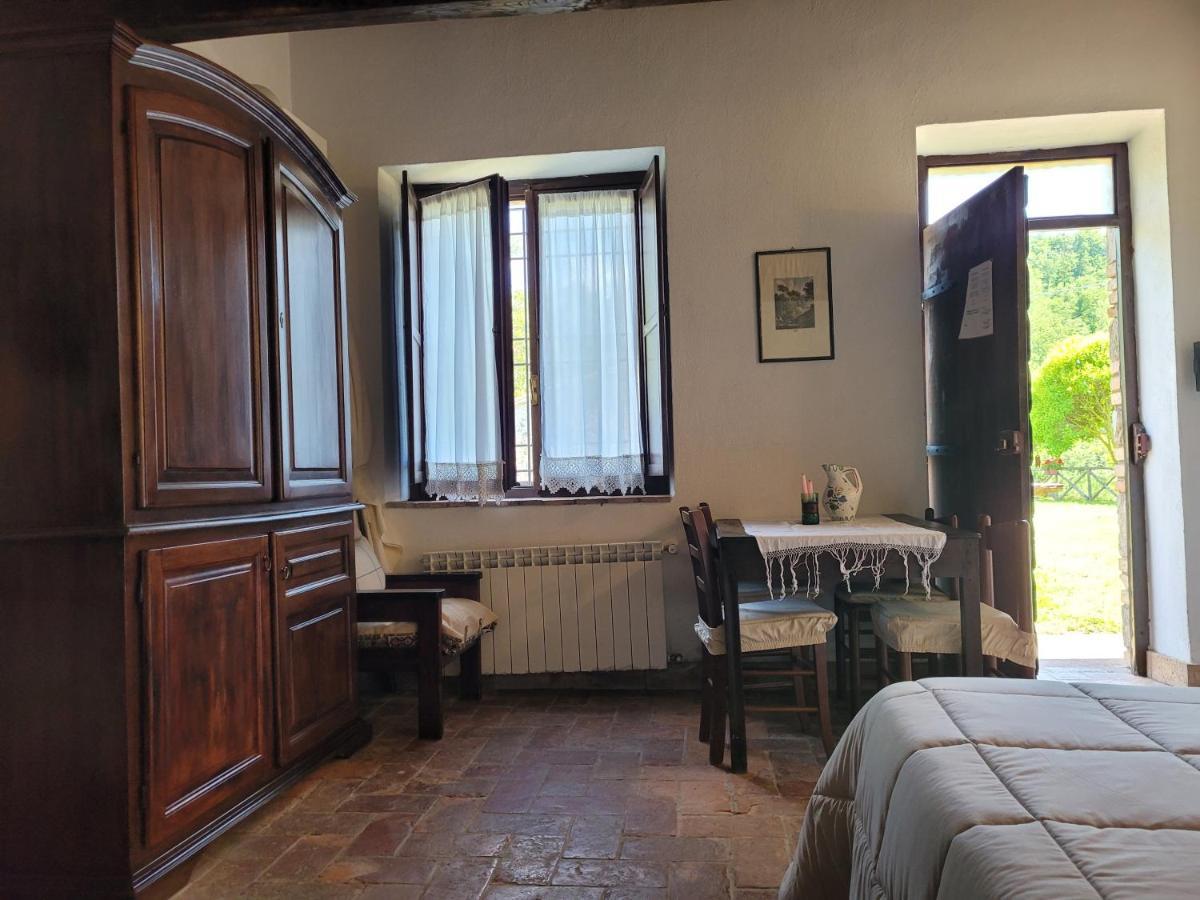 Meridiano 12 Bolsena Bagian luar foto